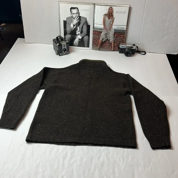 Woolrich 1/4 zip up pull over lambs wool sweater